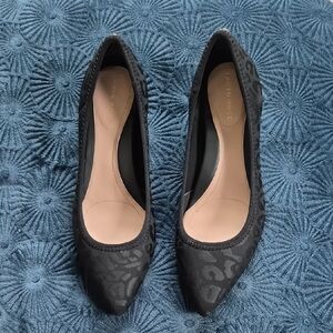 Taryn Rose Black Patterned 2 Inch Heels Size 7 B